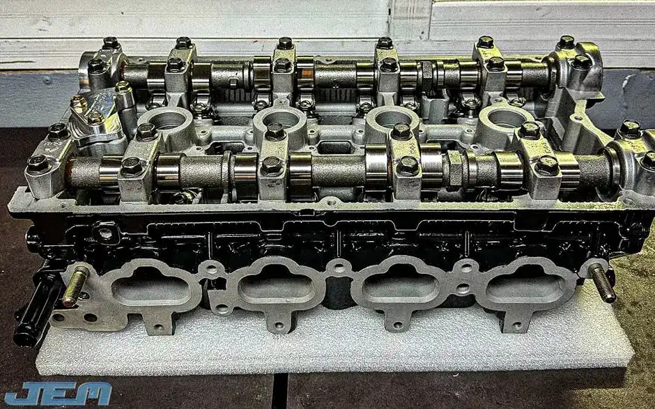 Just-Engine-Managements-EVO-9-Cams-Installed-in-Head-1-1-1.webp