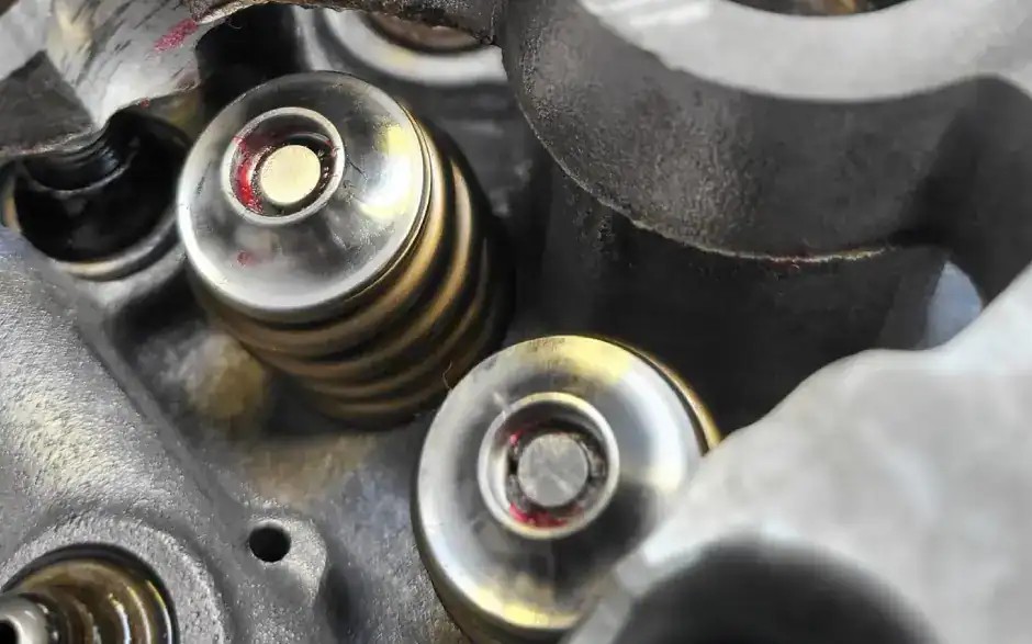 sr20det-valve-srpings-with-titanium-retainers-1.webp