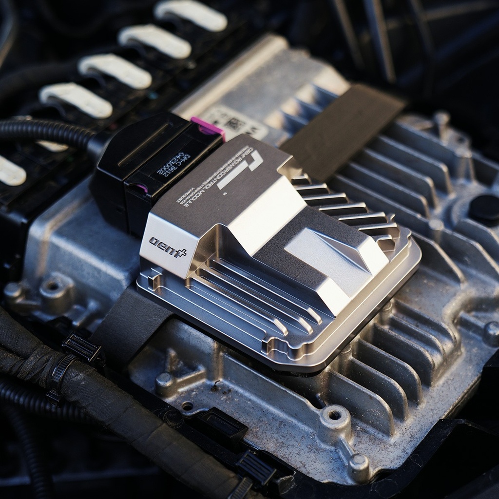 VWR030000-C8RS6_6.jpg