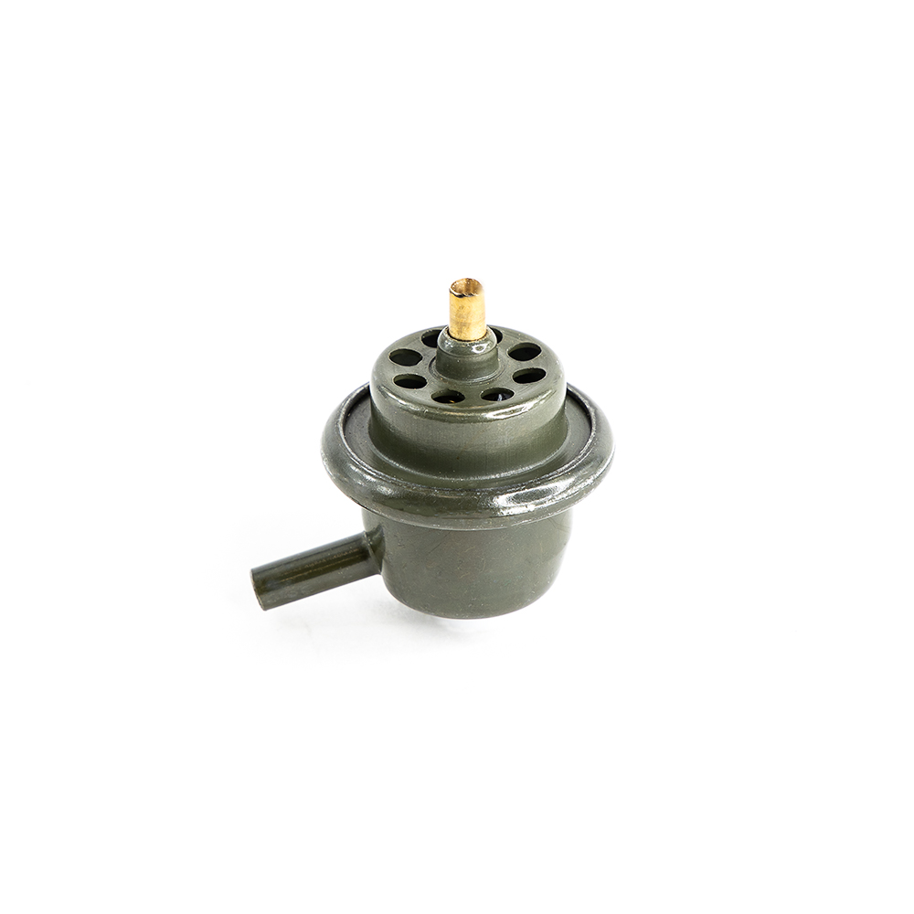 Deatschwerks 1999-2001 Chevy Silverado Direct-Replacement Performance Regulator - High Flow