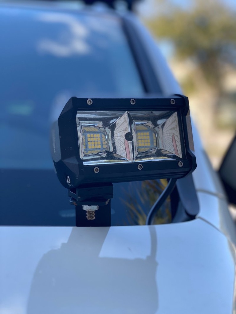 Forge VW Touareg (T2) Hood Light Bracket