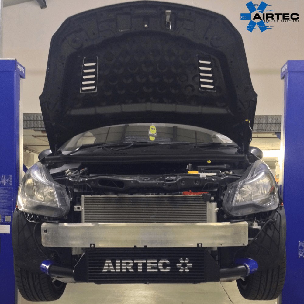 [AIR-419843] AIRTEC Intercooler Upgrade for Corsa D 1.4 Turbo - ATINTVAUX8 (Blue AIRTEC Logo, Black Hoses)